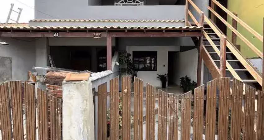 Casa para locação em rio das ostras, praia mar, 3 dormitórios, 2 banheiros