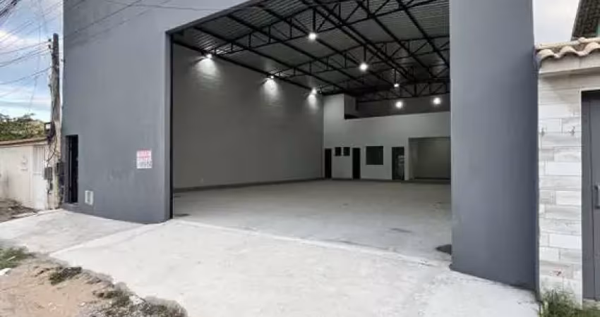 Galpão para locação em rio das ostras, terra firme, 2 banheiros, 1 vaga