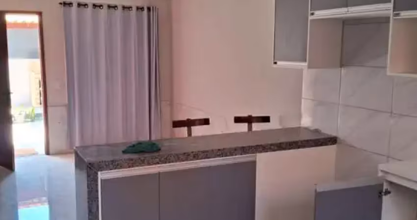 Casa para locação em rio das ostras, cidade beira mar, 2 dormitórios, 1 banheiro, 2 vagas