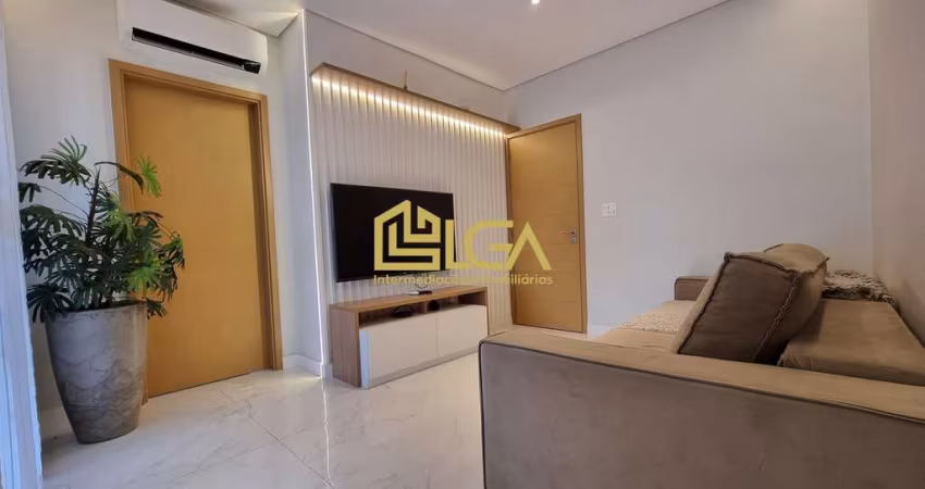 Apartamento à Venda, Boqueirão, Santos | Planta Diferenciada com Sacada Ampliada