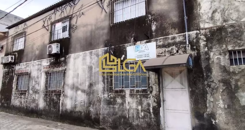 Casa - Prédio comercial Prox. a Área Portuária