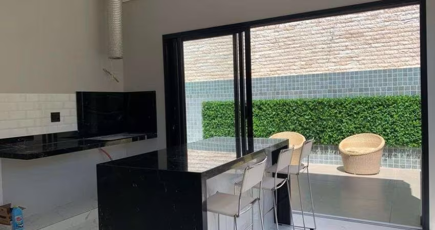 Casa de condomínio 250 m², 3 amplas suítes, Alphaville alto padrão