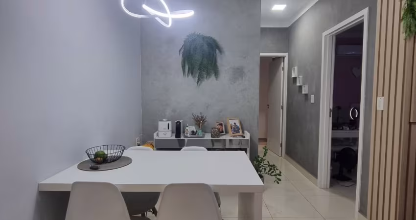 Apartamento térreo com quintal cond. Parque das Arvores