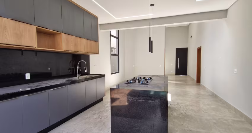 Linda casa térrea com 3 suites completas em armários