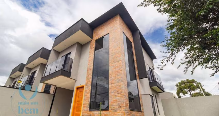 Sobrado de esquina com 3 quartos (1 suíte) à venda, 106 m² por R$ 715.000 - Cajuru - Curitiba/PR