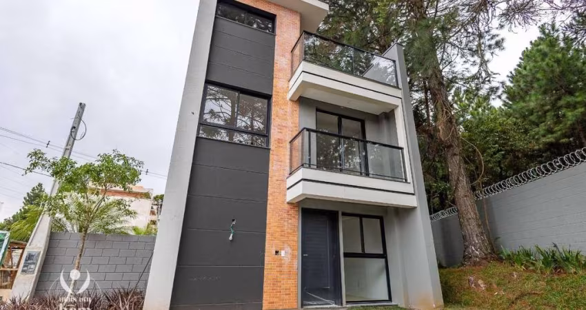 Sobrado com terraço, 3 quartos sendo 1 suíte, 2 vagas de garagem à venda por R$ 1.014.425,73 - Santa Cândida - Curitiba/PR