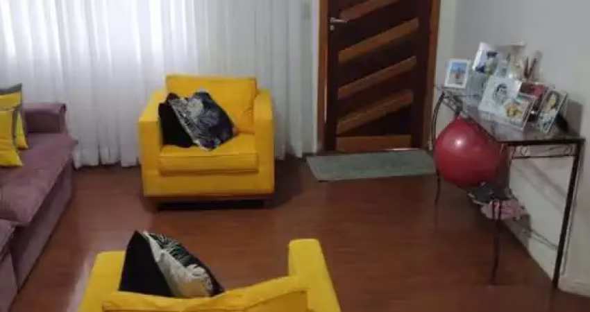 Lindo sobrado com 3 quartos sendo uma suíte, área gourmet com churrasqueira, 2 vagas de garagem á venda por r$ 549.000 - uberaba - curitiba.