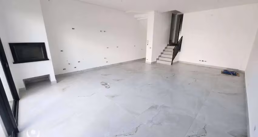 Sobrado com 190 m², 3 quartos, 3 Suites, Churrasqueira, com Quintal à venda por R$ 1.430.000 - Campo Comprido - Curitiba/PR