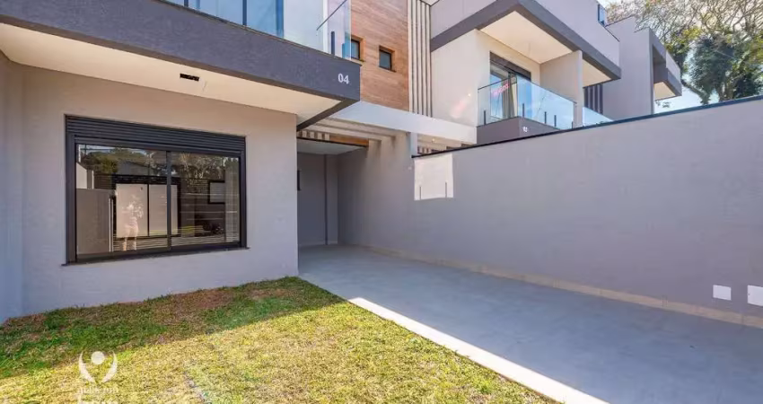 Sobrado 3 suítes, 165,m², terraço com churrasqueira e 2 vagas de garagem à venda no água verde