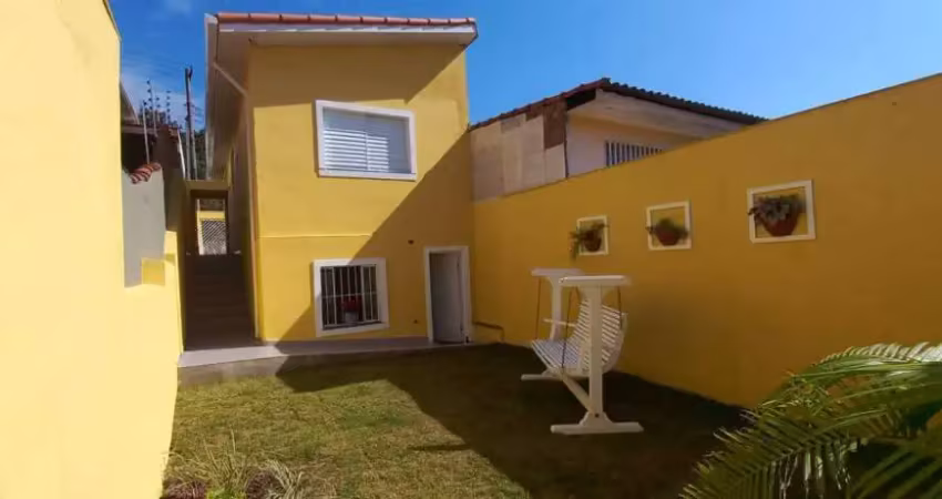 Sobrado excelente com 76 m² 2  dormitorios e 2  vagas de garagens