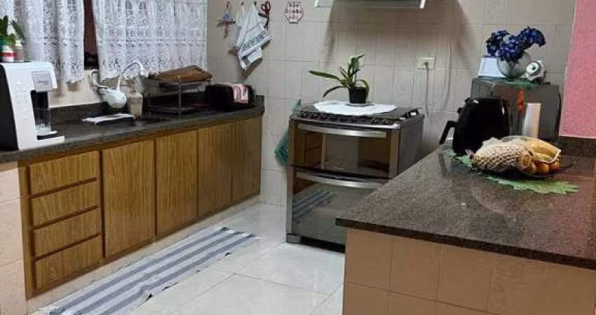 Casa Terrea com 232 m² 2 Dormitorios sendo 1 Suite e 5 Vagas de Garagens