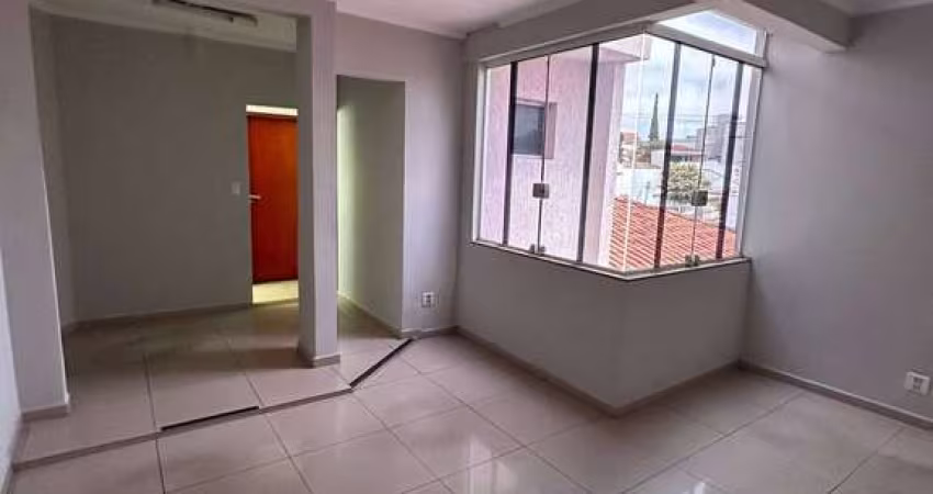 Sobrado com 214 m² 6 Dormitorios sendo 1 Suite e 2 VAgas de Garagens
