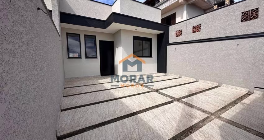 Casa com suíte e piscina em Pontal do PR