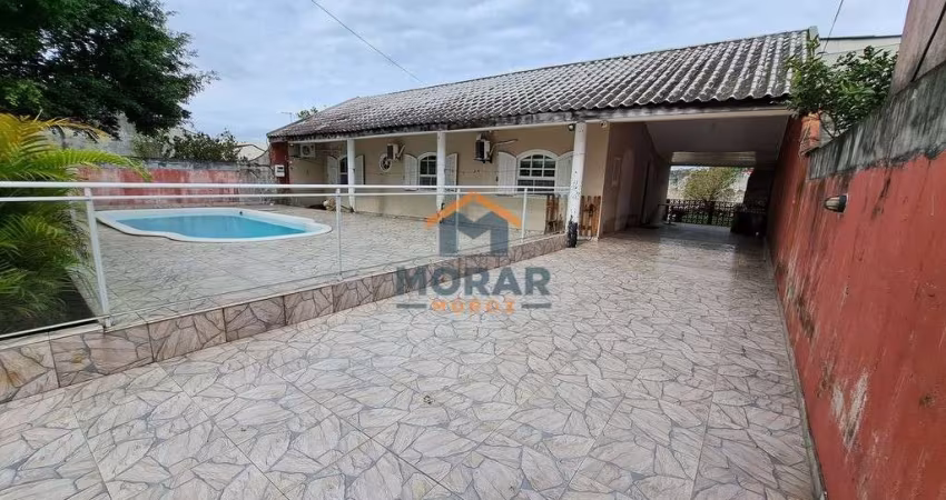 CASA COM PISCINA NO BALNEÁRIO PRAIA DE LESTE