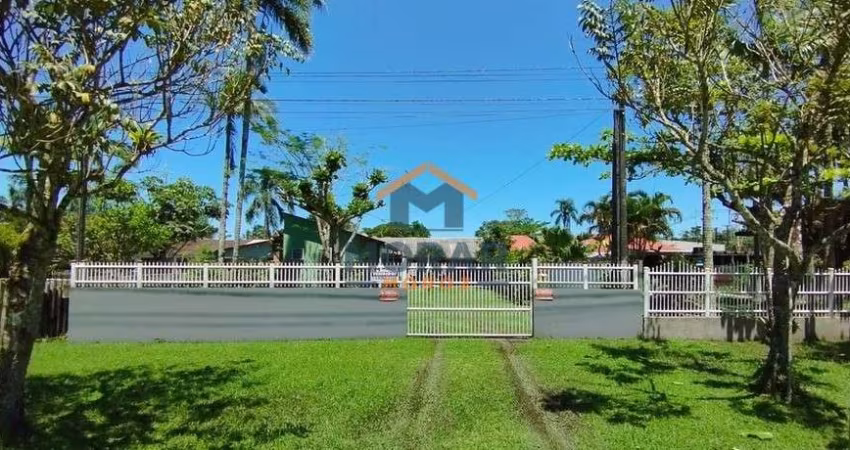 Residência com duas casas em Pontal do Sul