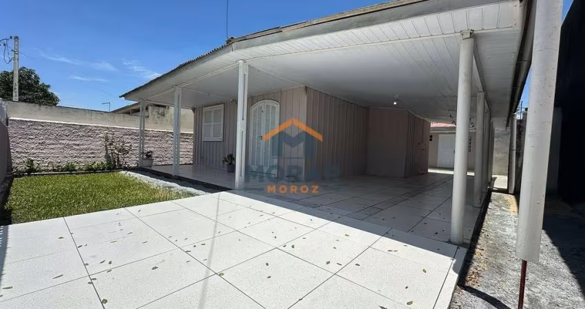 Residência com 04 dormitórios no Jardim Canadá