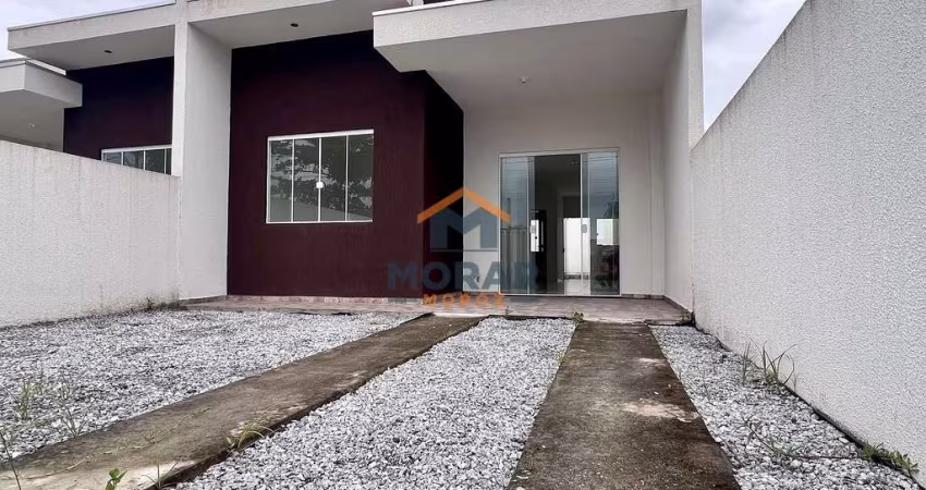 Residência com Suíte e Piscina no Primavera