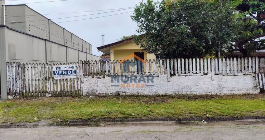 Terreno comercial com residência em Praia de Leste
