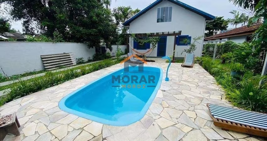 Casa faixa mar com piscina em Pontal do Sul