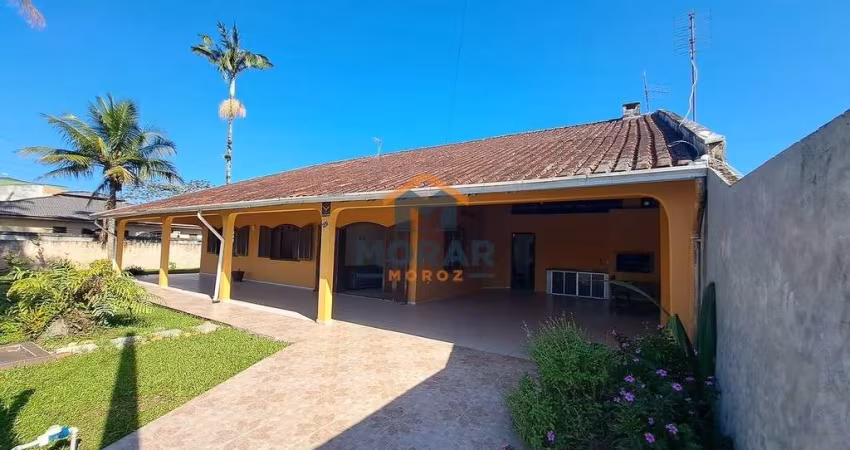 Casa com 5 Dormitórios Lado mar Praia de Leste