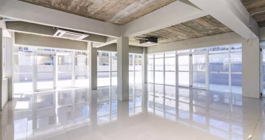 Excelente Sala Comercial para locação com 200m² + 150m² de terraço, próximo a Praça da Encol no bai