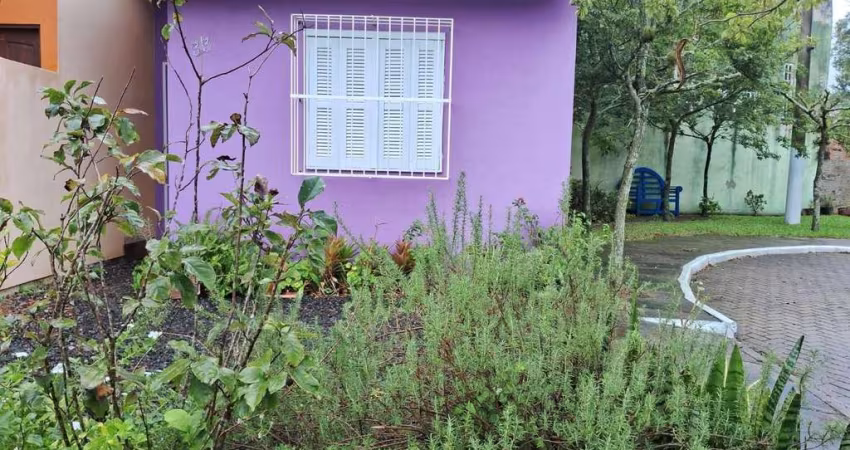 Casa em condomínio fechado à venda, no bairro Guarujá, em Porto Alegre, RS