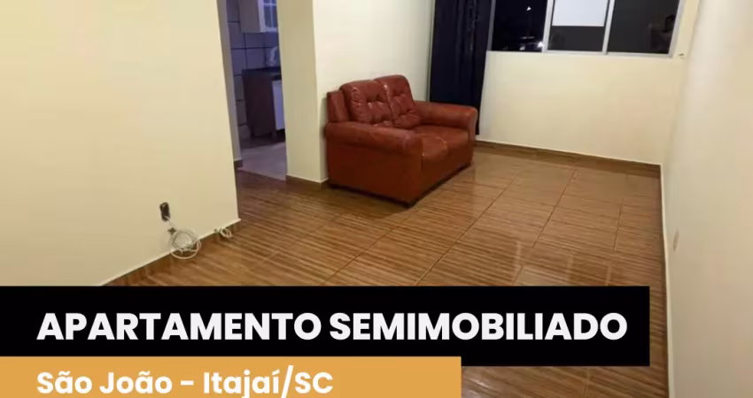 Apartamento semimobiliado  com 3 quartos com ótima localização