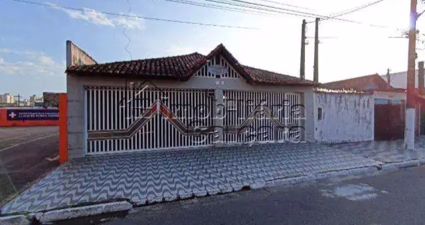 Casa em condomínio fechado, com 02 dormitórios na Aviação!