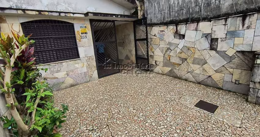 Casa com 02 dormitórios, no jardim imperador á 200 metros da praia!!!