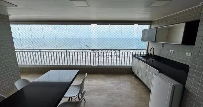 Apartamento alto padrão com 03 suítes, frente mar!!!!