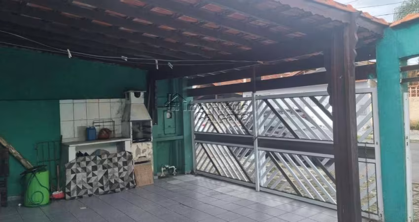 Casa com 02 dormitórios, no Jardim Real á 200 metros da praia!!!