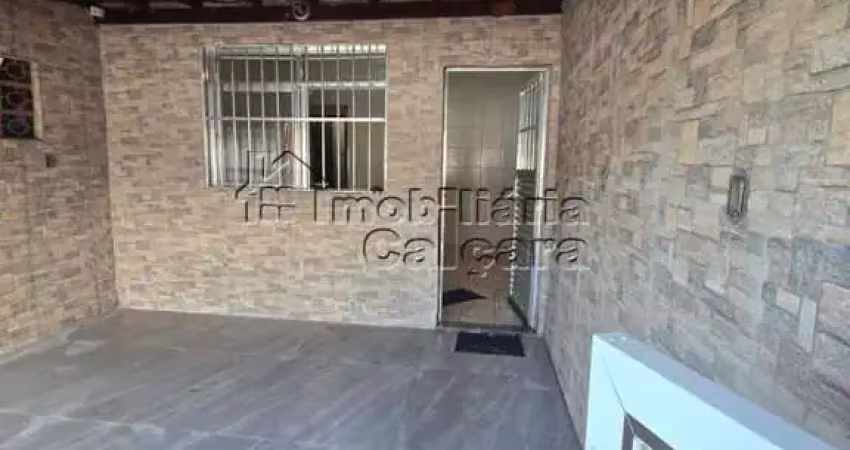 Sobrado para Venda em Praia Grande, Nova Mirim, 2 dormitórios, 2 banheiros, 2 vagas