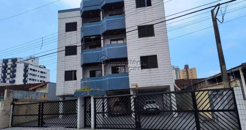 Apartamento com 02 dormitórios, á 300 metros da praia no Caiçara!!
