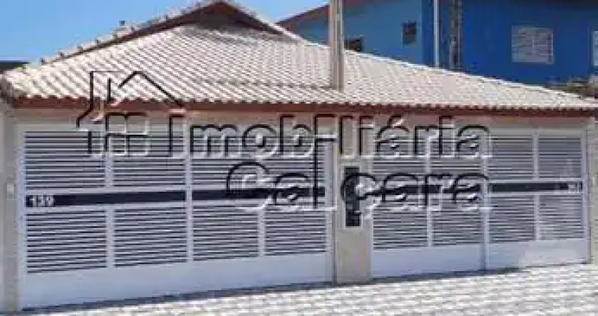 Casa nova com 02 dormitórios no mracanã, á 100 metros da praia!!