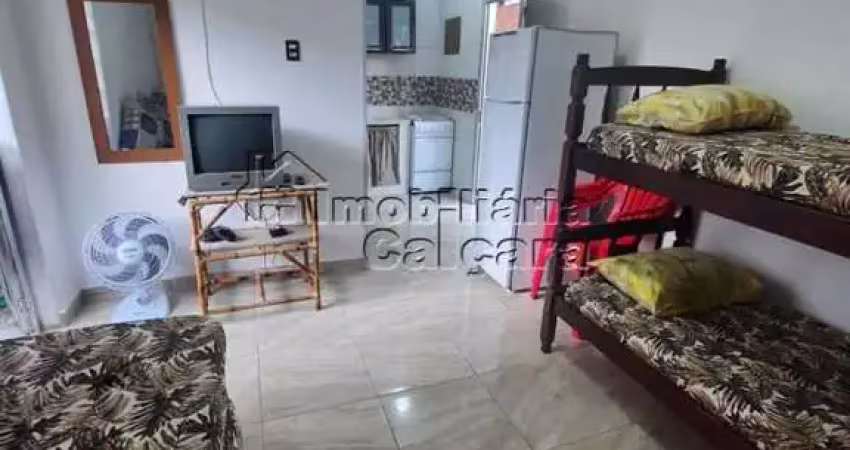 Kitnet / Stúdio à venda em Guilhermina, Praia Grande 
