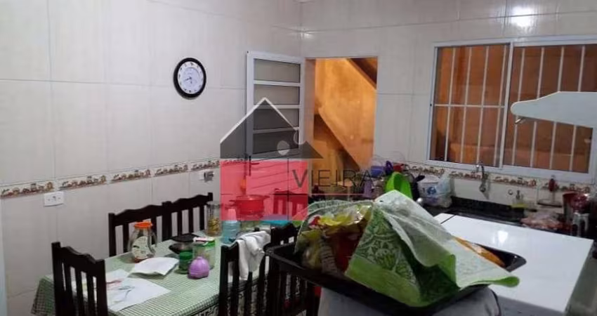 Um excelente e  lindo sobrado no Ipiranga à venda com 3 dormitórios , 2 vagas de garagem, 127m2,  I