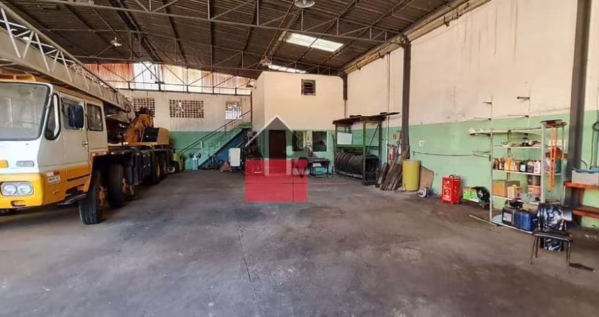 Galpão / Barracão para Venda com 610m² AUe 825 mts AT-pé direito de 5.5 altura na Vila Moraes, São