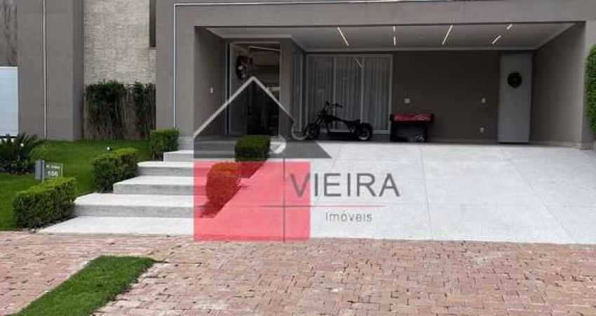 Casa em condomínio, Pronto para morar (mobiliada e decorada) • Climatizada • Piscina, à venda, Alph