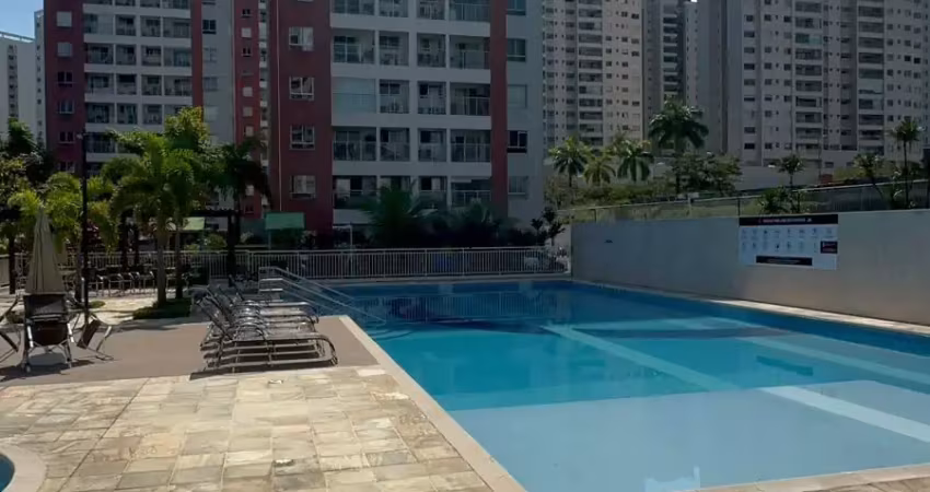 Lindo, mobiliado, pronto pra morar, 2 quartos, sendo 1 suíte, condomínio completo ao lado do shopping