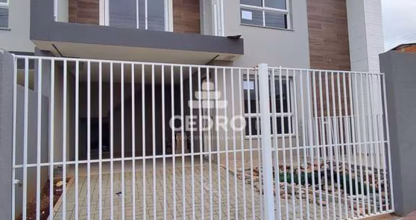 Sobrado com 3 quartos, sendo 1 suíte, no Jardim Carvalho