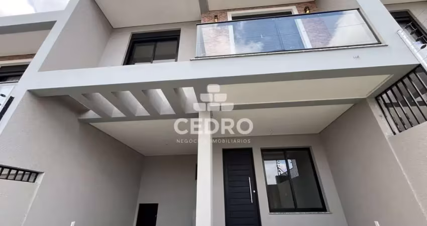 Sobrado com 3 quartos, sendo 1 suíte, no Jardim Carvalho