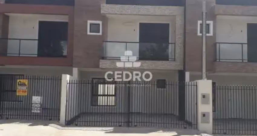 Sobrado com 3 quartos, sendo 1 suíte, no jardim carvalho