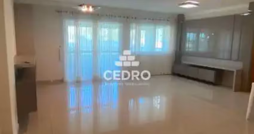 Apartamento com 3 quartos, sendo 1 suíte, no centro