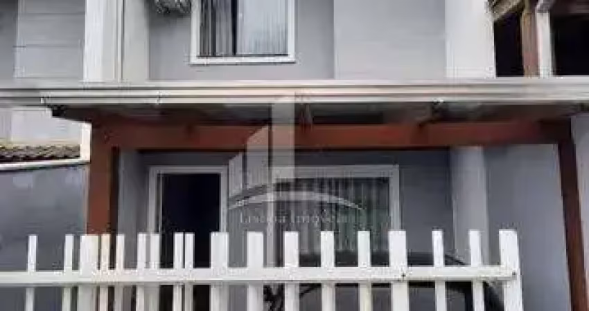 Geminado com 2 quartos na lateral da Rua São Paulo!