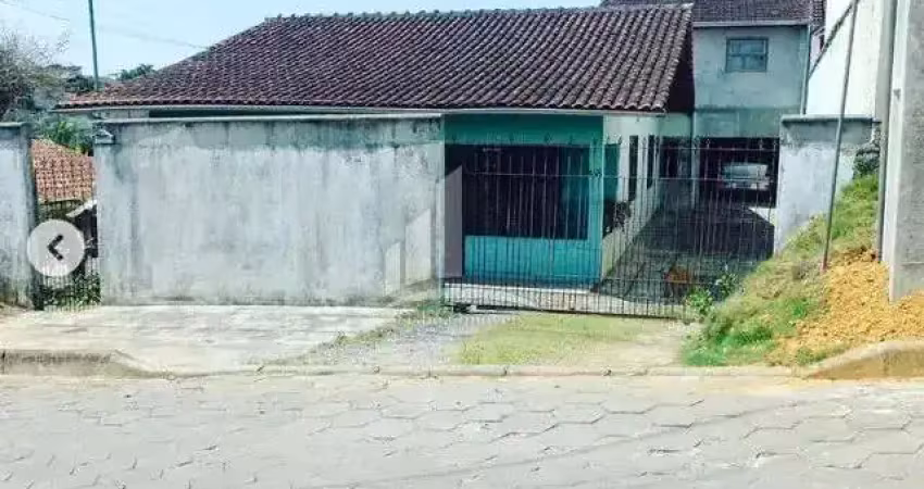 Casa com 3 quartos à venda na Rua Emílio Stock, Guanabara, Joinville