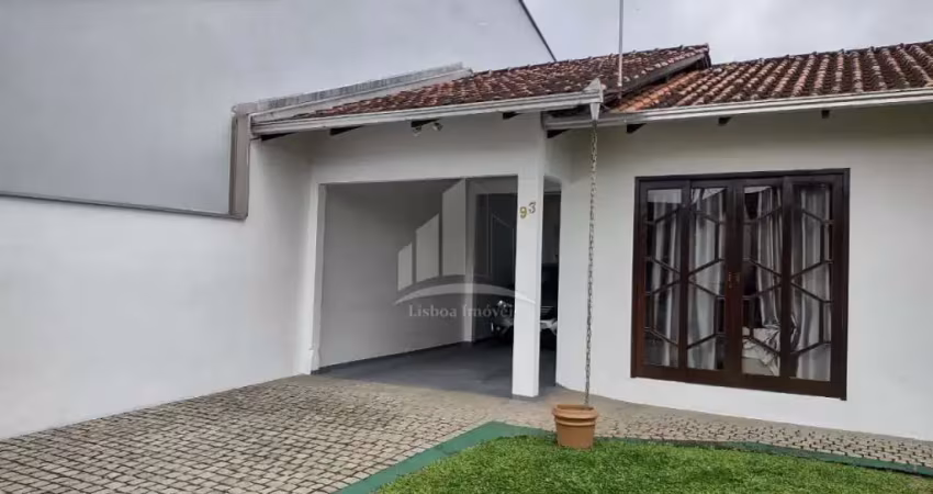 Casa com 3 quartos à venda na Rua Tuiuti, Aventureiro, Joinville