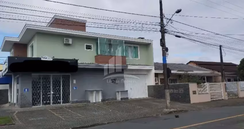 Sobrado comercial com moradia!