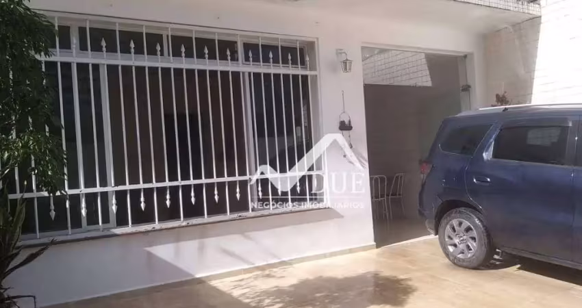 Casa com 3 dormitórios à venda, 161 m² por R$ 1.590.000 - Boqueirão - Santos/SP