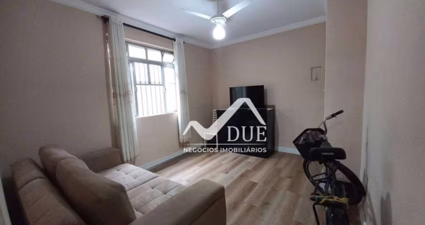 Apartamento com 2 dormitórios de frente, no 1 andar com varanda e vaga suficiente e livre, à venda, 70 m² por R$ 340.000 - Boqueirão - Santos/SP