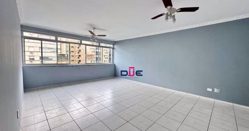 Apartamento com 3 dormitórios sendo 1 suite e dep completa deempragada na quadra da praia à venda, 137 m² por R$ 790.000 - Gonzaga - Santos/SP